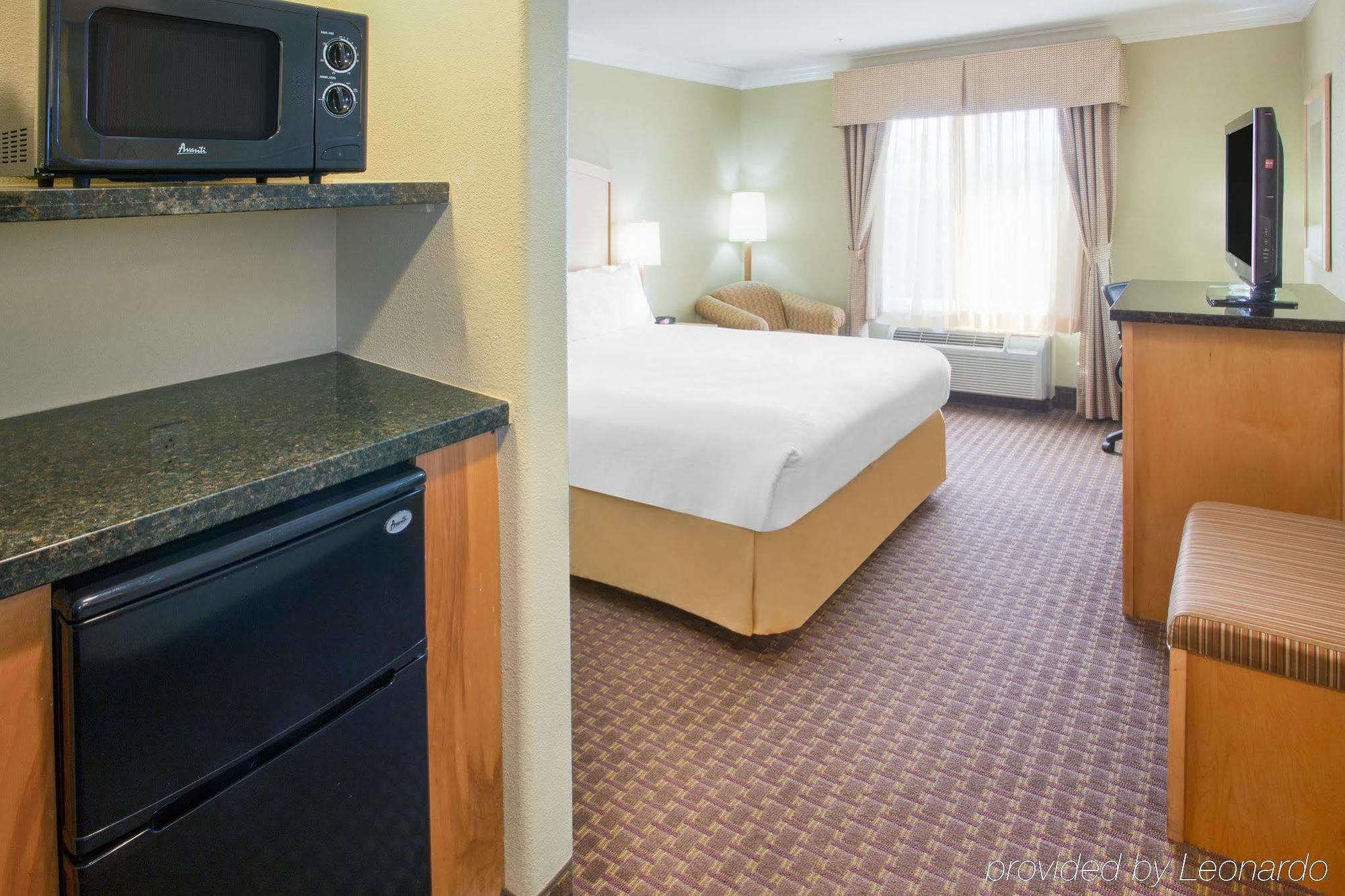 Holiday Inn Express Hotel & Suites Vacaville By Ihg מראה חיצוני תמונה